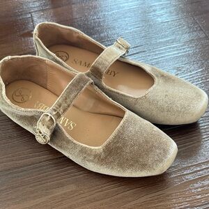 Sam & Libby Velvet Mary Jane Shoes in Taupe